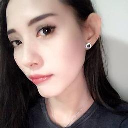 露露个人资料简介,才华横溢的年轻才女，多才多艺的人生探索者